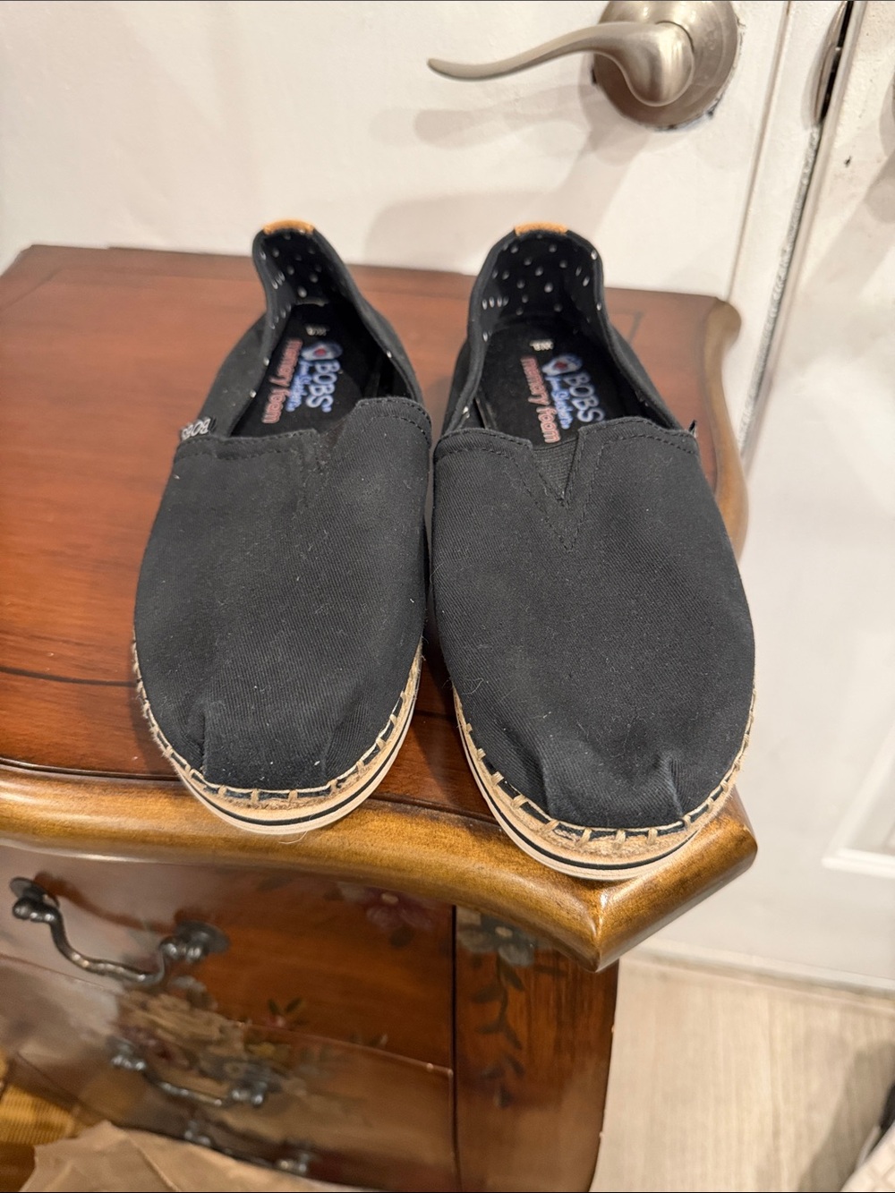 Skechers Bobs memory foam Black Canvas Slip-On Espadrille Style  Loafers size W8
